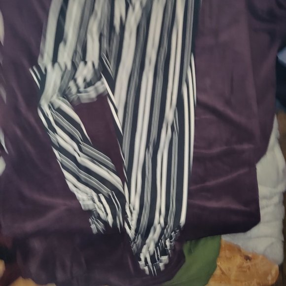 Dresses - Picture 2 of 12